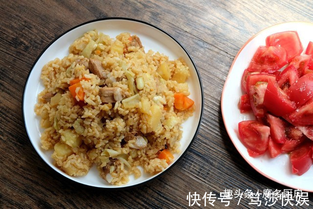 大米|电饭锅只蒸白米饭太浪费,4种食材和大米同煮,有肉有菜香喷喷