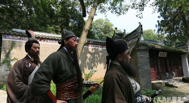 仅仅|刘备携带十万民众南逃,难道仅仅是因为他的“仁义”吗?