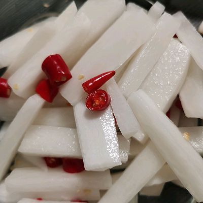 小米辣|酸辣泡萝卜