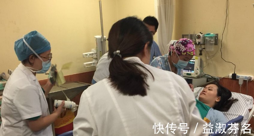 医生|6个月的孕妈晚上胎动频繁,赶紧叫醒老公去医院,医生的话让她不好意思