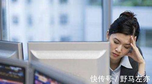 睡眠质量|为什么睡觉时举起双手？这招改善睡眠法，失眠、压抑的人都知道！