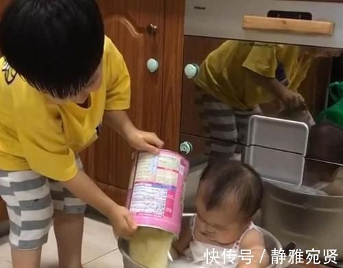 奶粉|可爱的小哥哥“火了”,趁宝妈不在家,上演一出“铁锅炖弟弟”