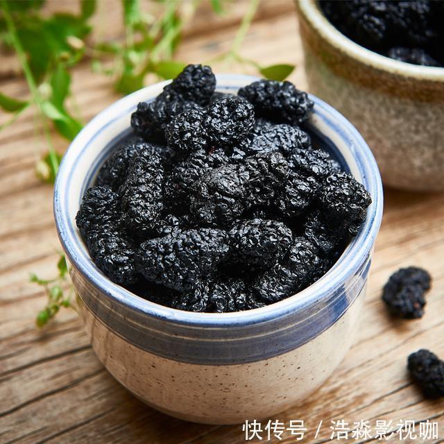 延缓衰老|都知大蒜解酒,其实它才是解酒王,喝酒前嚼3粒,白的啤的都不怕