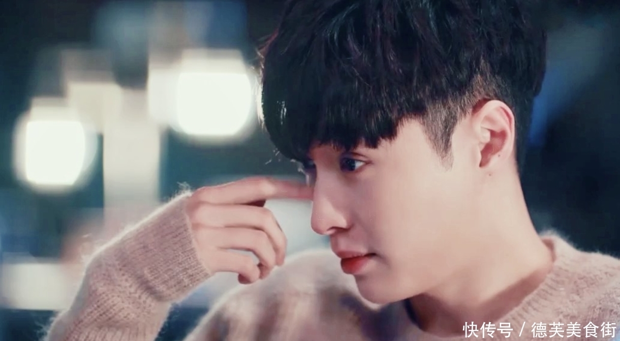 未来还会有更广阔的平台与机会,张艺兴,他配得上!