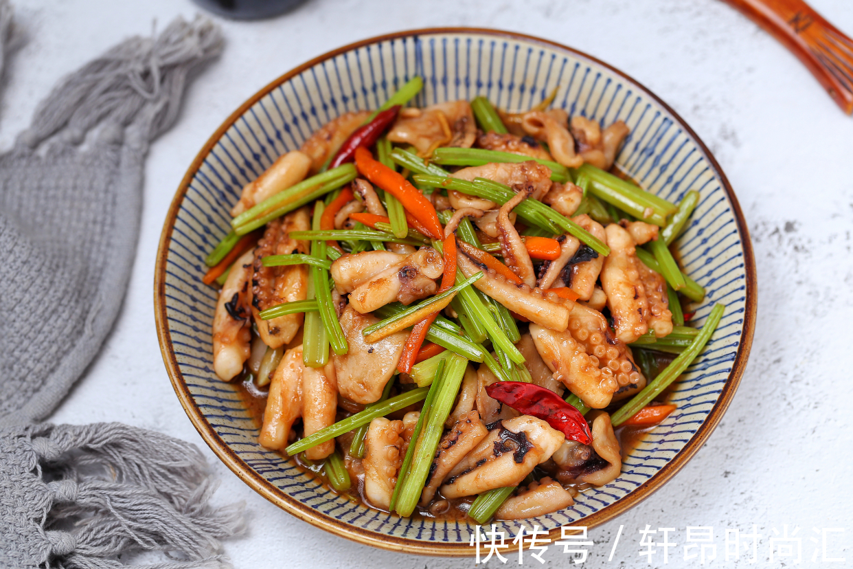 章鱼|推荐一道夏日开胃菜,营养丰富鲜美无比,几分钟就出锅好吃不油腻