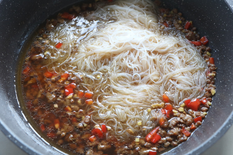 女儿就馋这道菜，三天两头吵着要吃，贵点没事，比肉营养