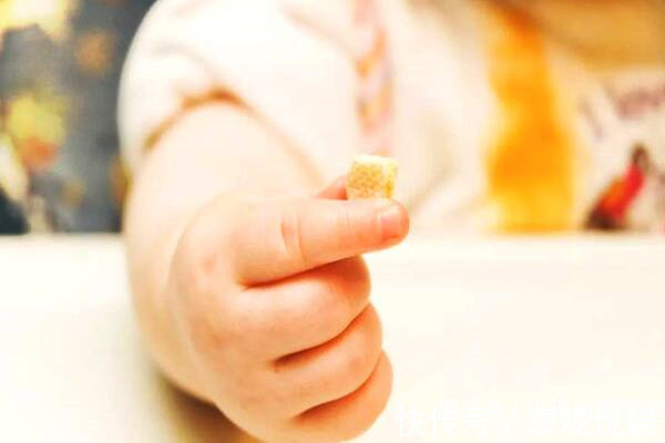 发育|一个孩子聪不聪明,看“手”就能知道精细运动发育标准来啦