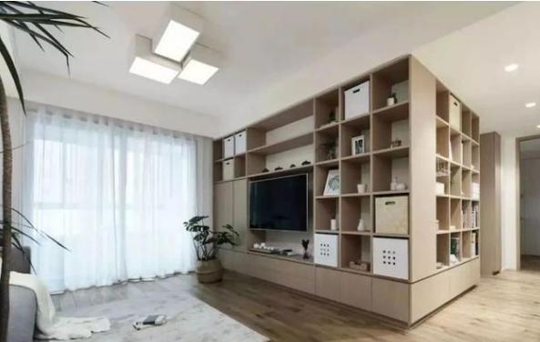 展示台|84㎡日式温馨时尚空间L型书架式电视墙，颜值高又可当收纳
