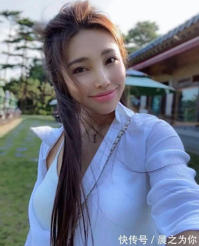 钢管舞|韩国176CM健身教练，苦练6年钢管舞与瑜伽，用汗水浇灌好身材