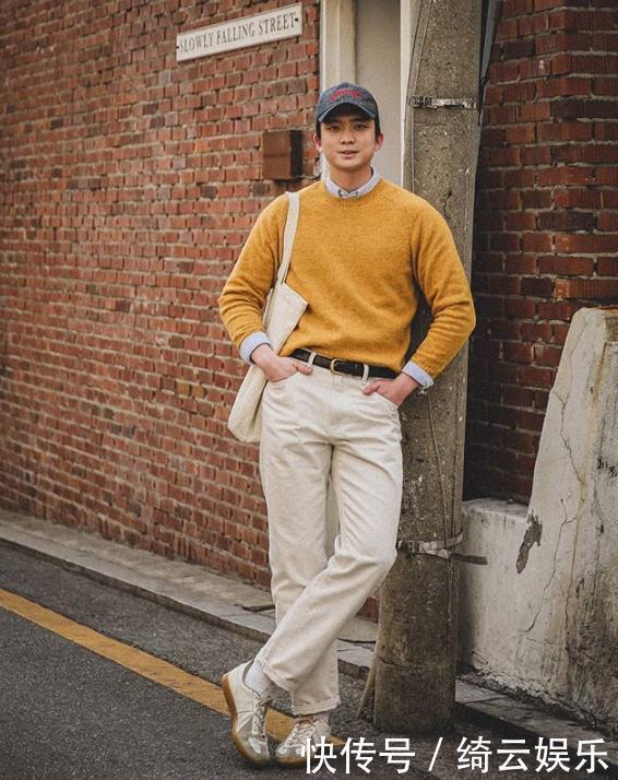 穿好2021流行色，比别人先时髦一步，这4款黄色单品不要错过