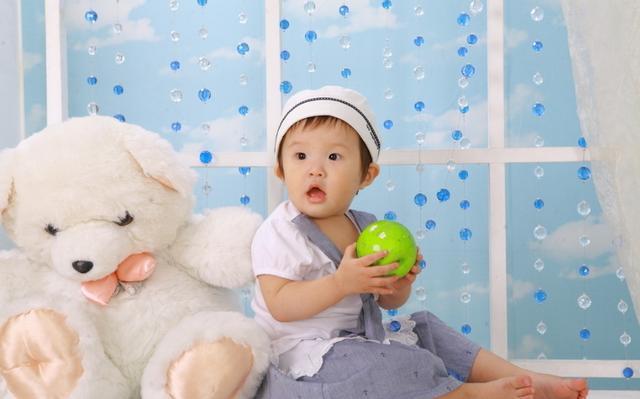 重复率|90后小夫妻的结婚证火了,看到上面的名字后,网友:孩子叫什么?