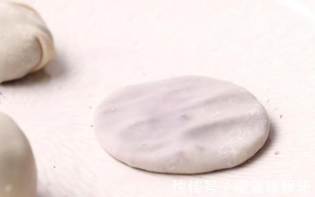 教你做低卡紫薯饼,不放油不揉面,适合懒人和减肥瘦身人士