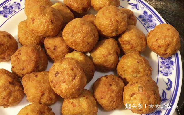 溜丸子|丸子要好吃关键最调馅,教你不外传的丸子做法,外焦内嫩