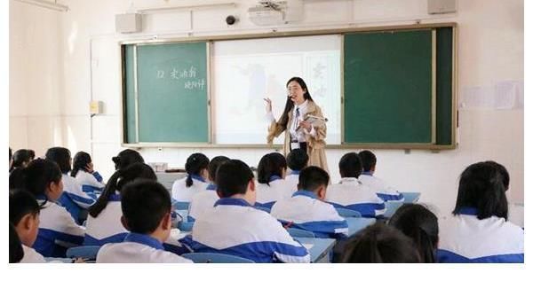 课本!《卖油翁》被选进课本,但是却把最后一句删了,你看它说了什么