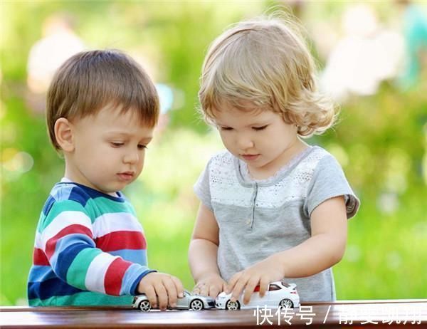 孩子|这篇小学生作文火了!短短两句话,竟“解开”了困惑几代人的问题