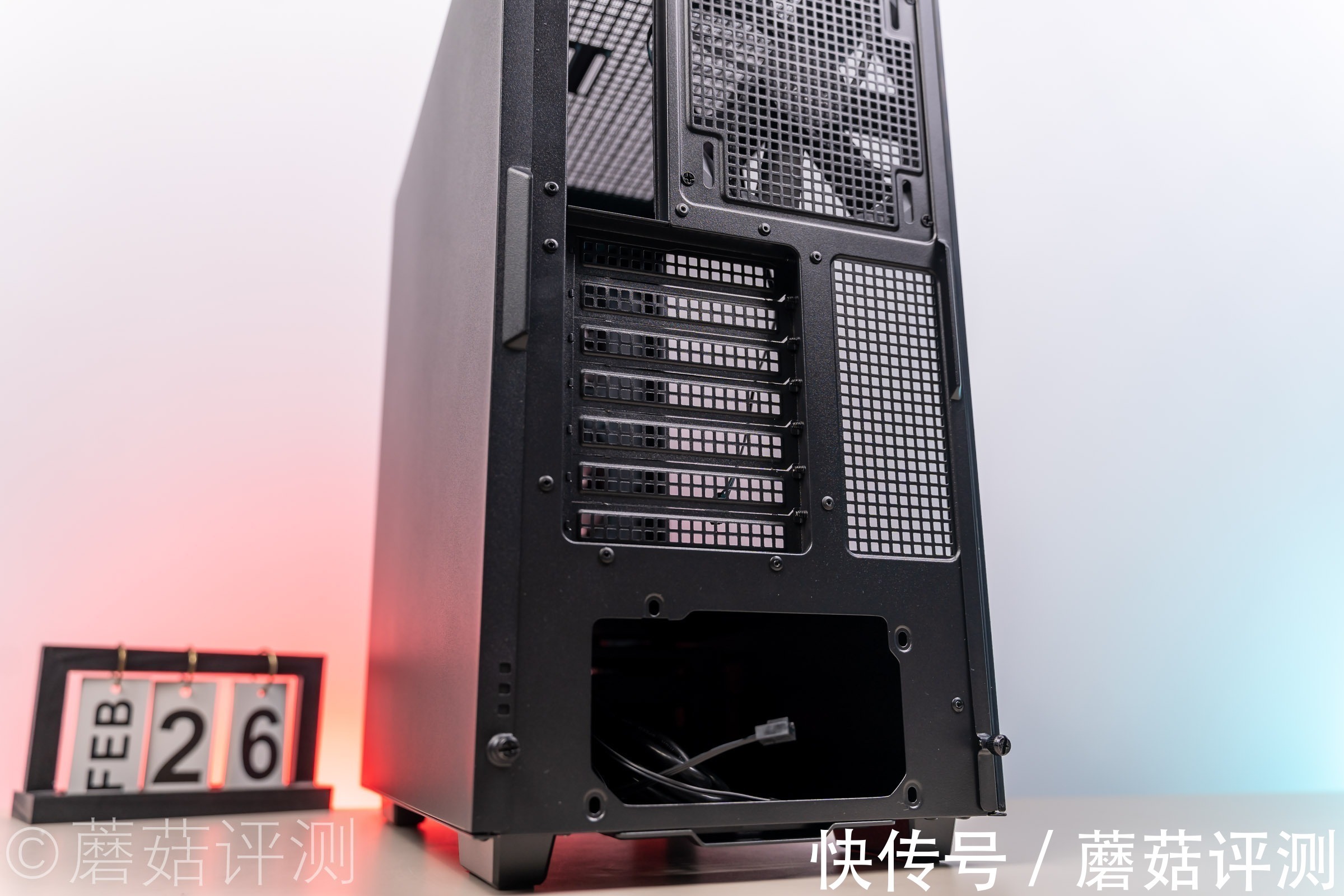 显卡|散热优秀，外观、设计精致、九州风神CK560幻境Pro中塔机箱 评测