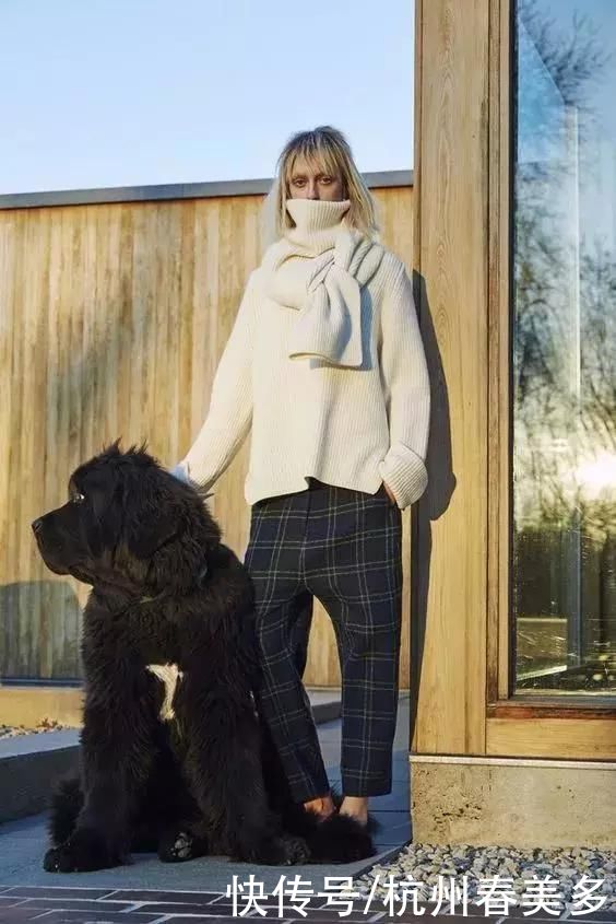 毛衣流行这么塞，修饰腿型还显高5cm