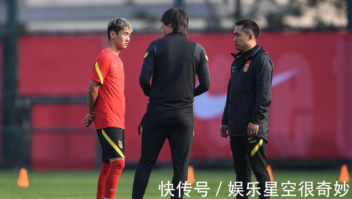 国家足联|26岁“国足C罗”出炉!国际足联称赞,称号超越武磊,12强赛利器