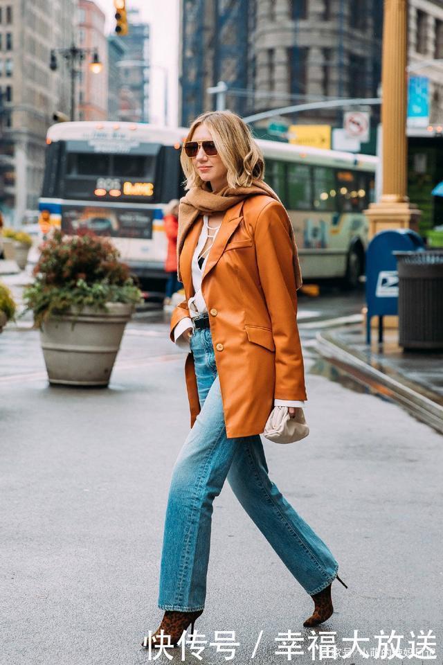 女人过了50岁就放弃穿“裙子”吧!换上这3种穿搭,从阿姨变回姐姐