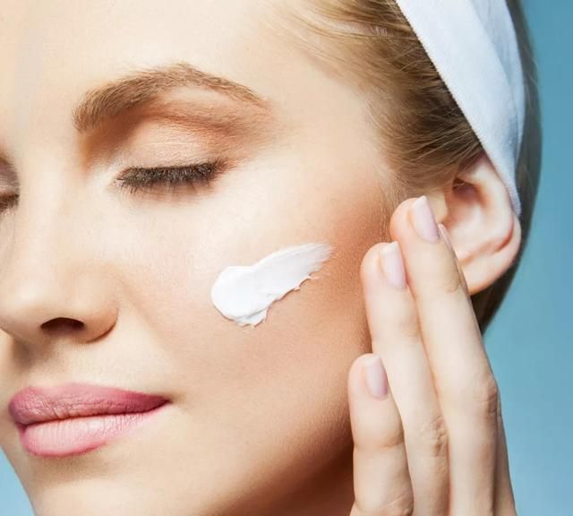 护肤|秋天的第一瓶“面霜”,不如看看这个可代替粉底的麦吉丽面霜!