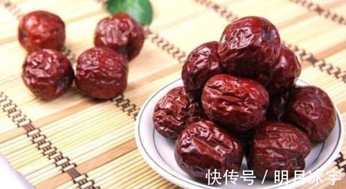红枣|女人爱美，常吃3种食物，美容养颜，滋养肌肤，脸色红润