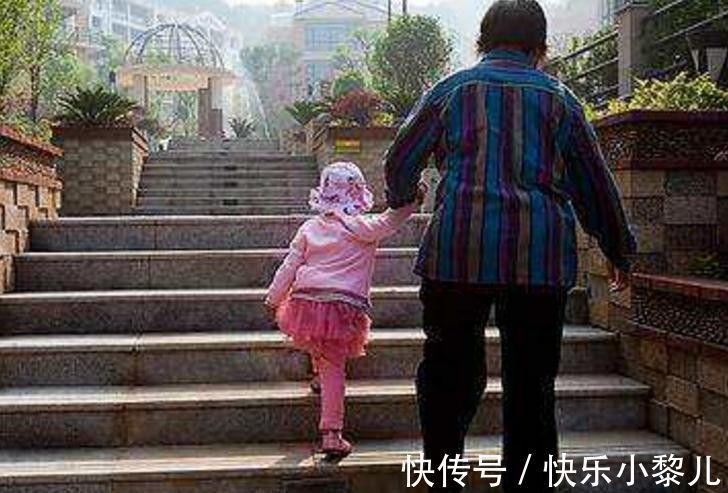 矛盾|很多家庭是姥姥带娃,3个“断层优势”,奶奶可能没有