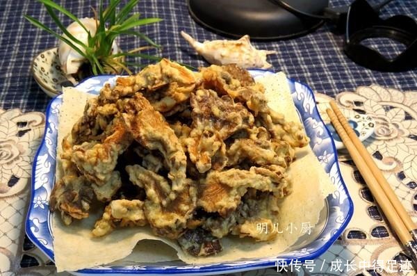 炸蘑菇,不要挂糊直接下锅,多加这一步,色泽金黄,口感香酥脆