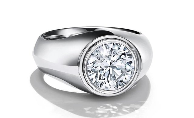 蒂芙尼Tiffany & Co推出首个专为男性设计的订婚钻戒系列