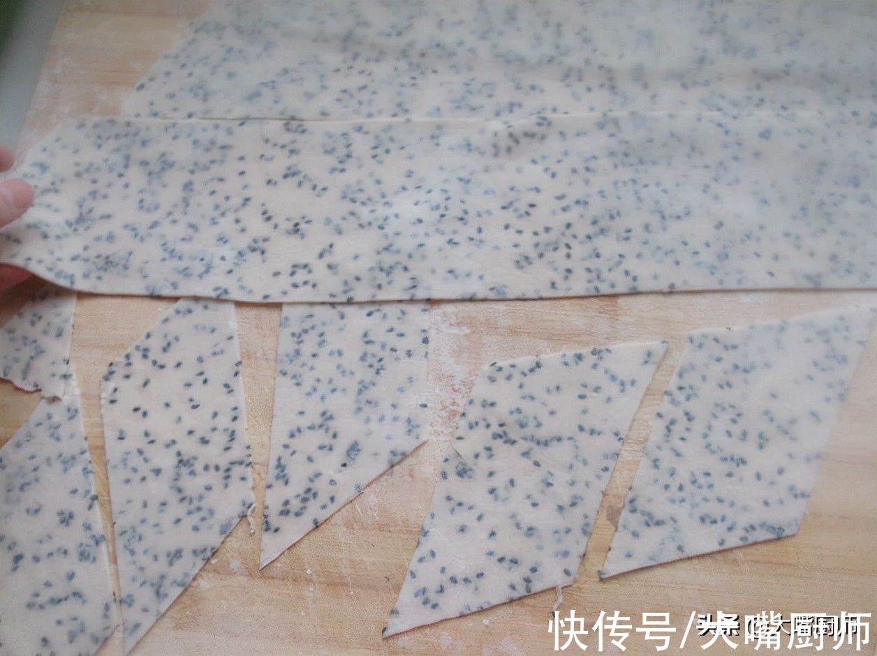 好吃|奶奶炸麻叶、麻花的老手艺,配方用了几十年,营养好吃,建议收藏