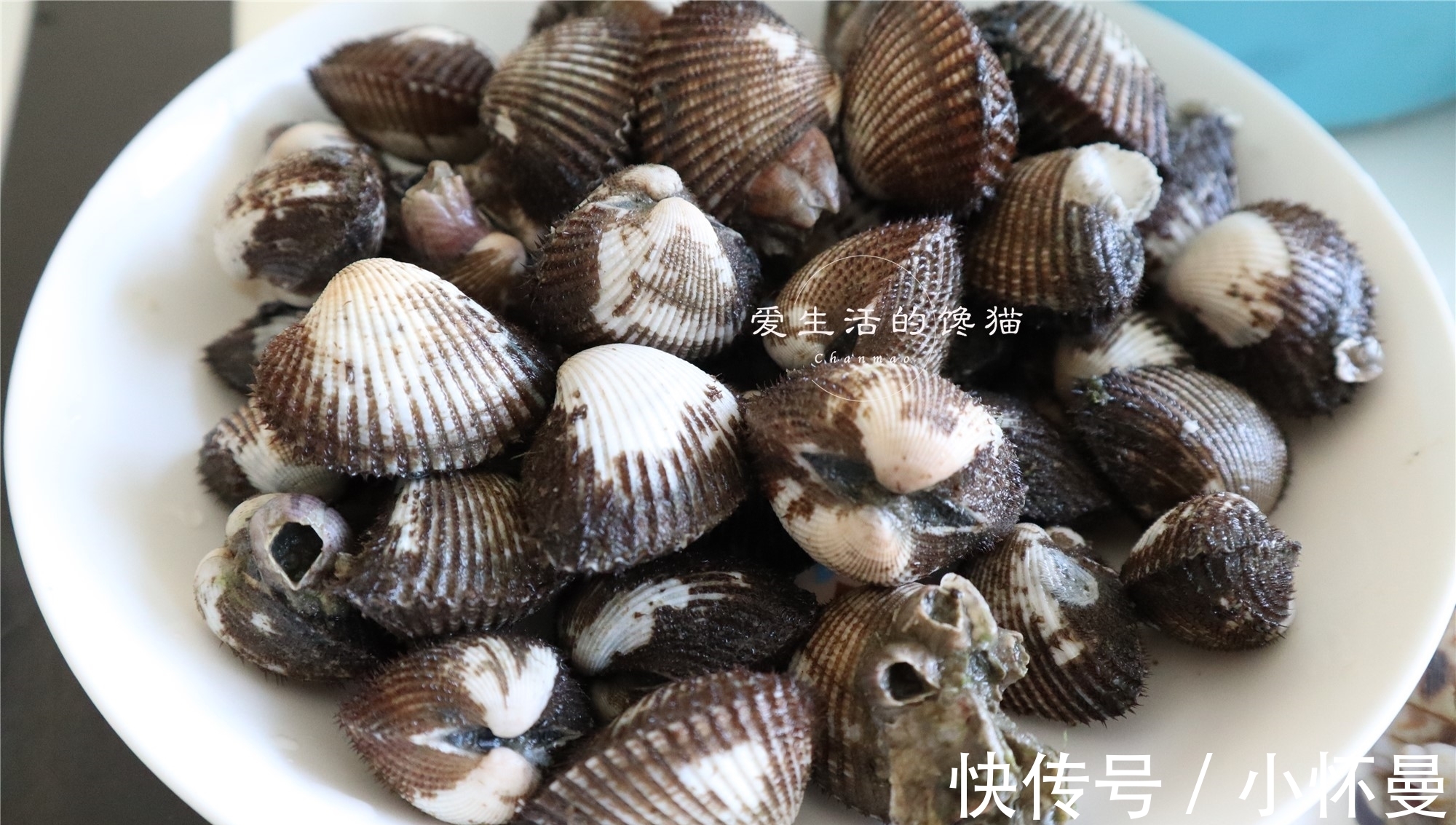 花蟹|老公说要吃海鲜，出门买了满满一桌，花了3百多，您看值不值？