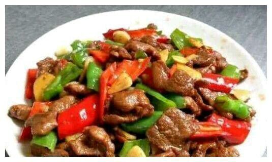 美味家常的几道小炒菜,色泽诱人,做起来非常的简单!