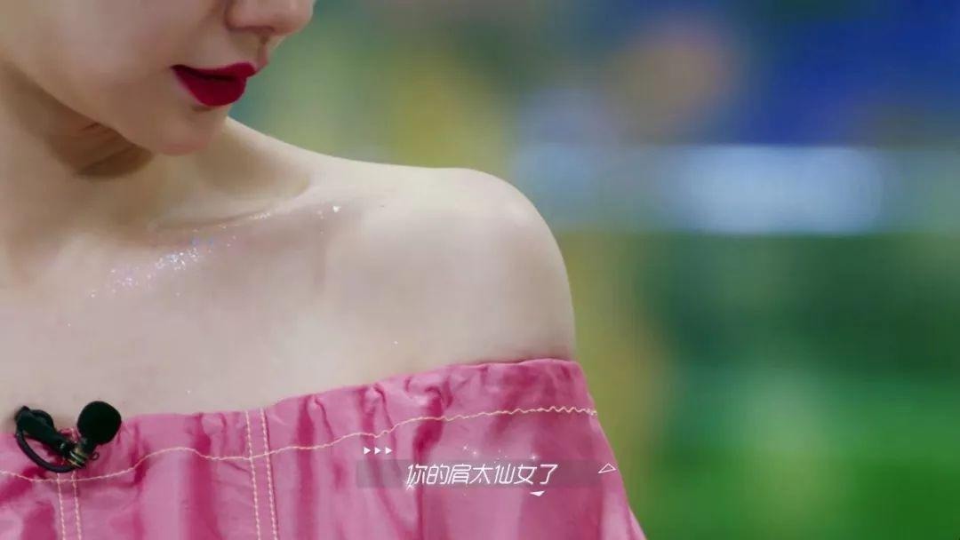 发量|女明星为了美也太拼了,假头发假指甲不算什么,“假皮肤”才真狠