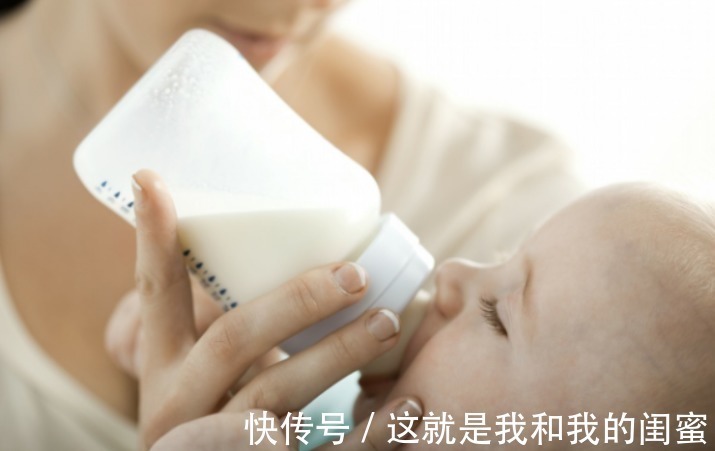 弊端|宝宝六个月大就要告别奶瓶,再使用弊端多多,家长应该注意了