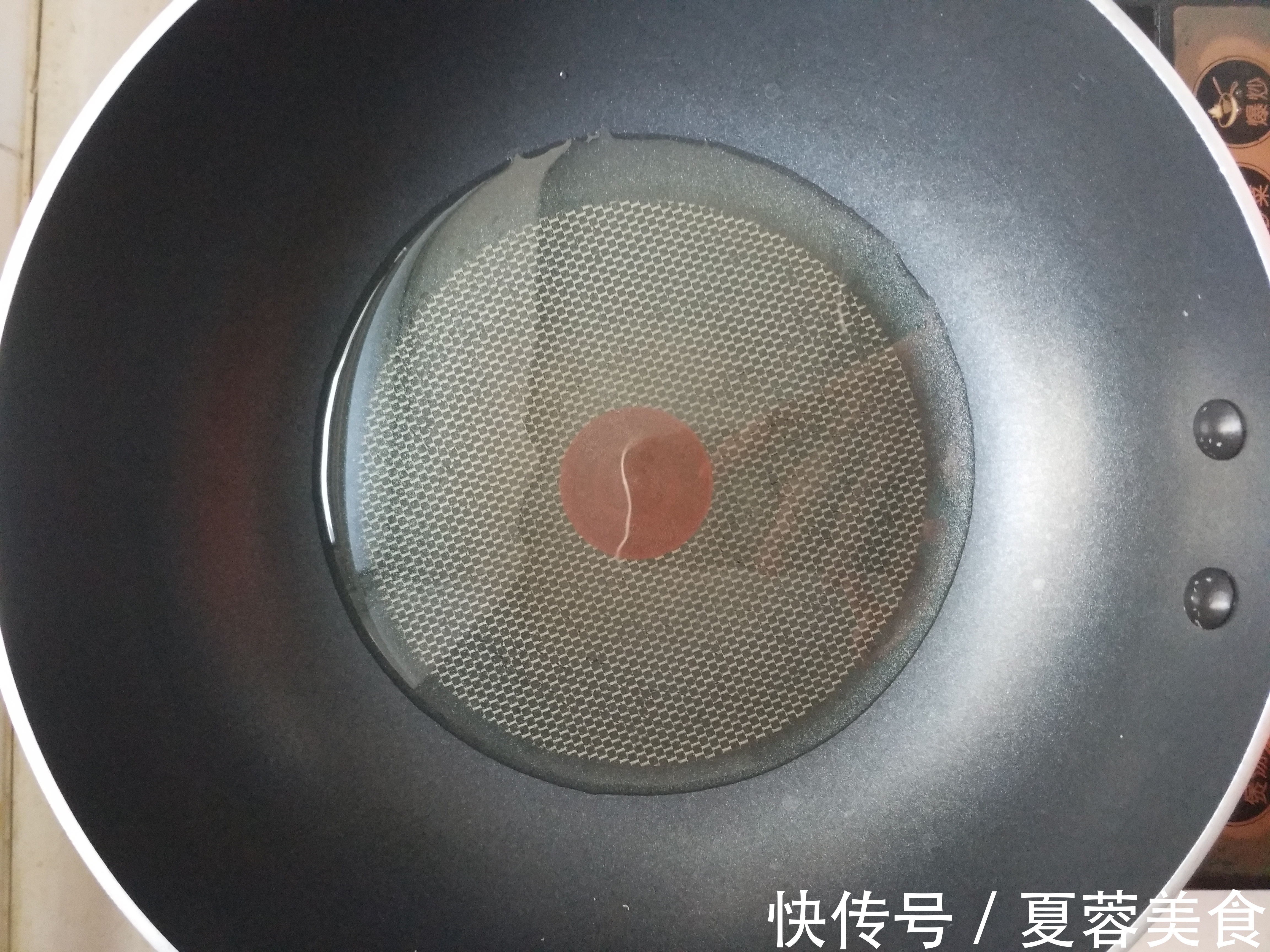 它被称为“天然消炎菜”,做馅蒸包子真好吃,做一次吃一周