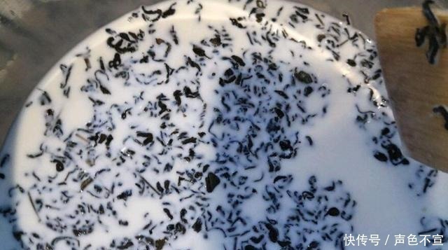 红茶|“珍珠奶茶”别再花钱买，一把茶叶就能做，出锅比买的还好吃！