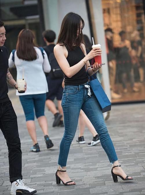 时尚女神真美丽,轻轻松松秀出属于自己的魅力