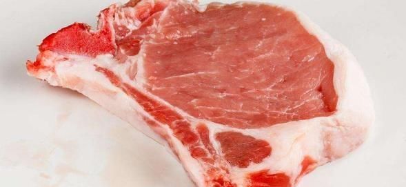 猪肉萝卜包子好吃又不腻，清香去火又有营养，好吃到吃一个都不够