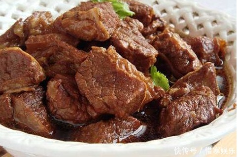 炖牛肉用不用焯水大厨教你正确做法,牛肉软烂入味,不腥不膻