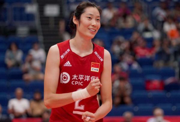 安家杰|郎平官宣退休!中国女排下一任主教练竞争激烈!有可能是外教