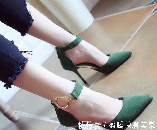 简约|挑一双时尚尖头高跟鞋，让自己变得雅致而有品味