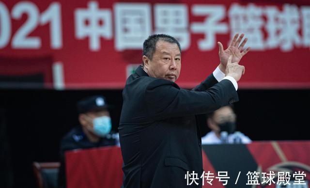兰兹博格|北控胜青岛!兰兹+少杰主导胜局,哈斯碾压,2将暴走,吴导引众怒