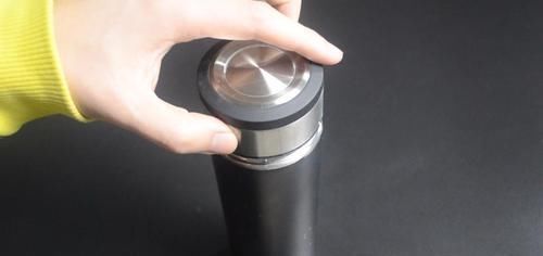 家里有保温杯的要留意, 我也是刚知道, 看完抓紧告诉家里人还不迟