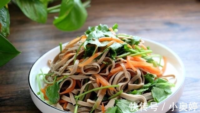 维生素b1|这三种食材一起拌,清香味美营养好,做法简单,隔两天就要做一次