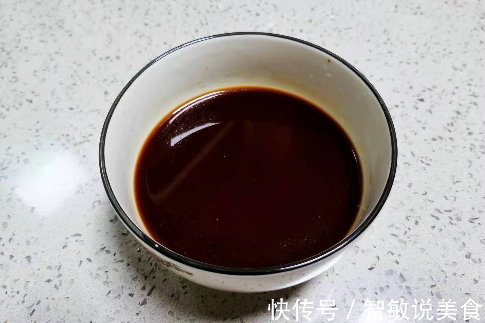 入秋后，茄子的无敌吃法，营养抗氧化，给肉都不换，真解馋