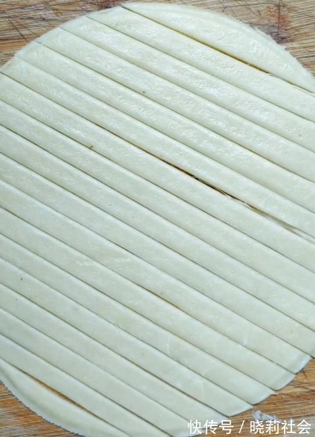 最通便的水果不是香蕉而是它，便秘的人，吃它隔天拉出黑臭巨便