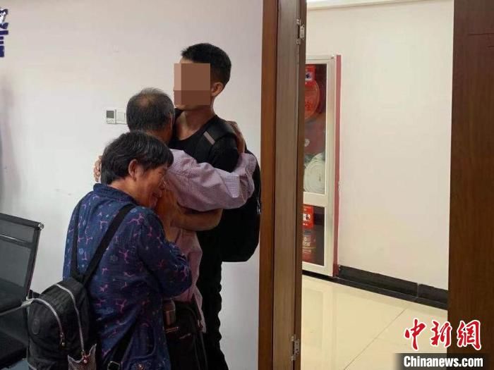 福建|渝黔两地警方通力协作 被拐28年男子终与家人团圆