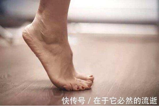 动作|拯救大粗腿教你4个简单瘦腿动作,一起了解一下,受益一生