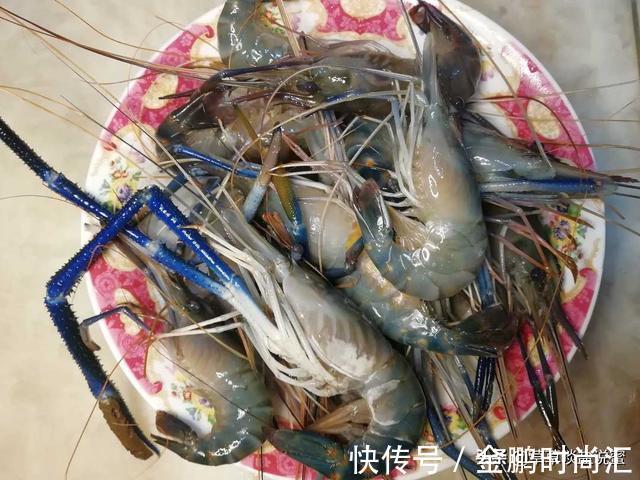 避风塘虾|避风塘罗氏虾,香酥的外壳,包裹着脆爽的虾肉,别提多美味