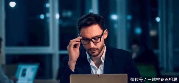 医生提示不论男女,脸上出现4个特征,十有八九是心梗,尽早CT!