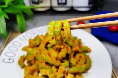 食用油|夏天，苦瓜和它是绝配，比牛奶补锌，很多人不会吃，真是太可惜了